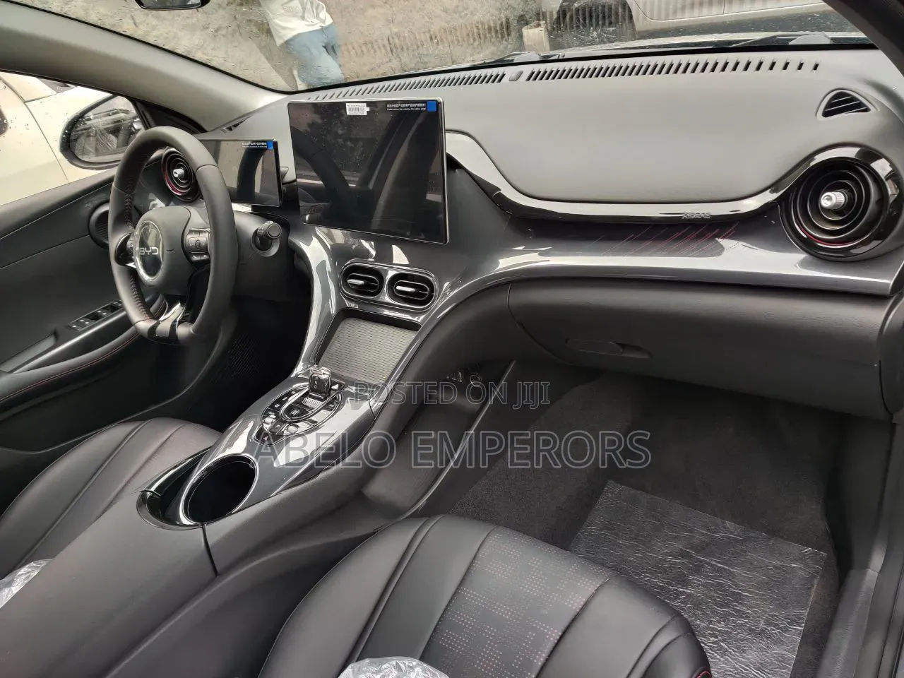 New BYD E2 43 kWh 94 hp FWD 2025 Silver