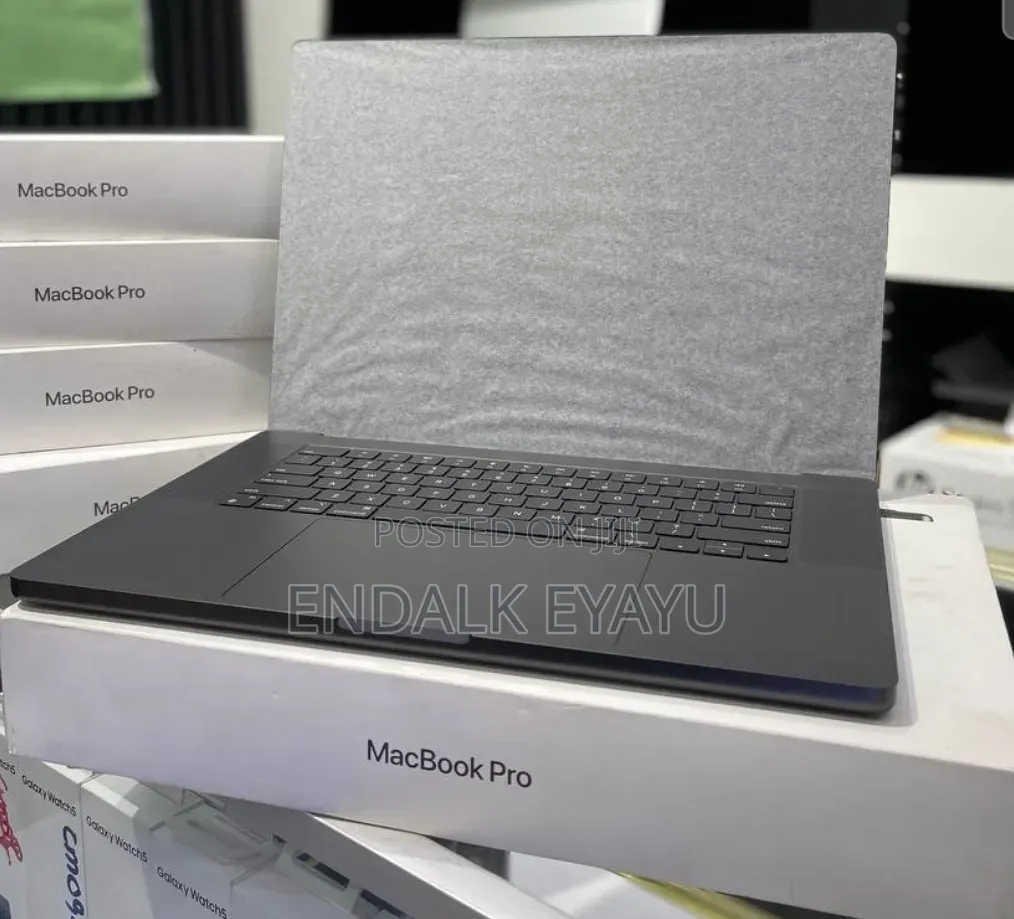 New Apple MacBook Pro 2024 M3 Max 16-inch 36GB Apple M3 Max SSD 1T