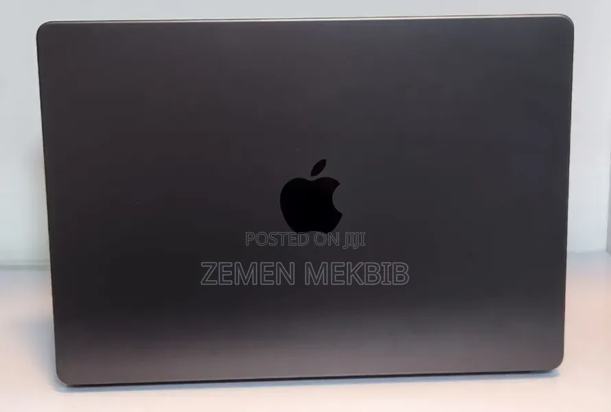 New Laptop Apple MacBook Pro 2025 M5 14-inch 16GB Apple M5 SSD 1T