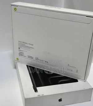 New Laptop Apple MacBook Pro 2025 M5 14-inch 16GB Apple M5 SSD 1T