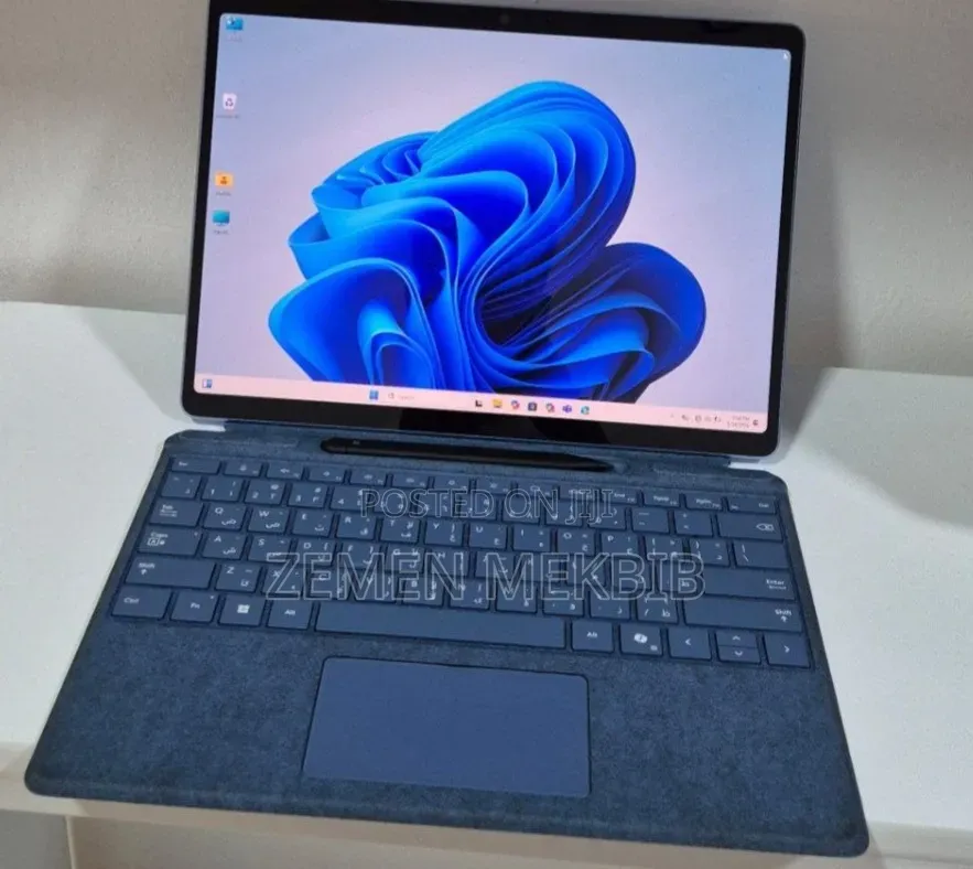 New Laptop Microsoft Surface 16GB Intel Core i7 SSD 512GB
