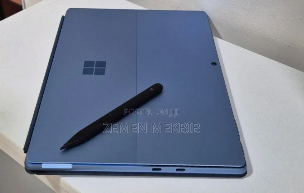 New Laptop Microsoft Surface 16GB Intel Core i7 SSD 512GB