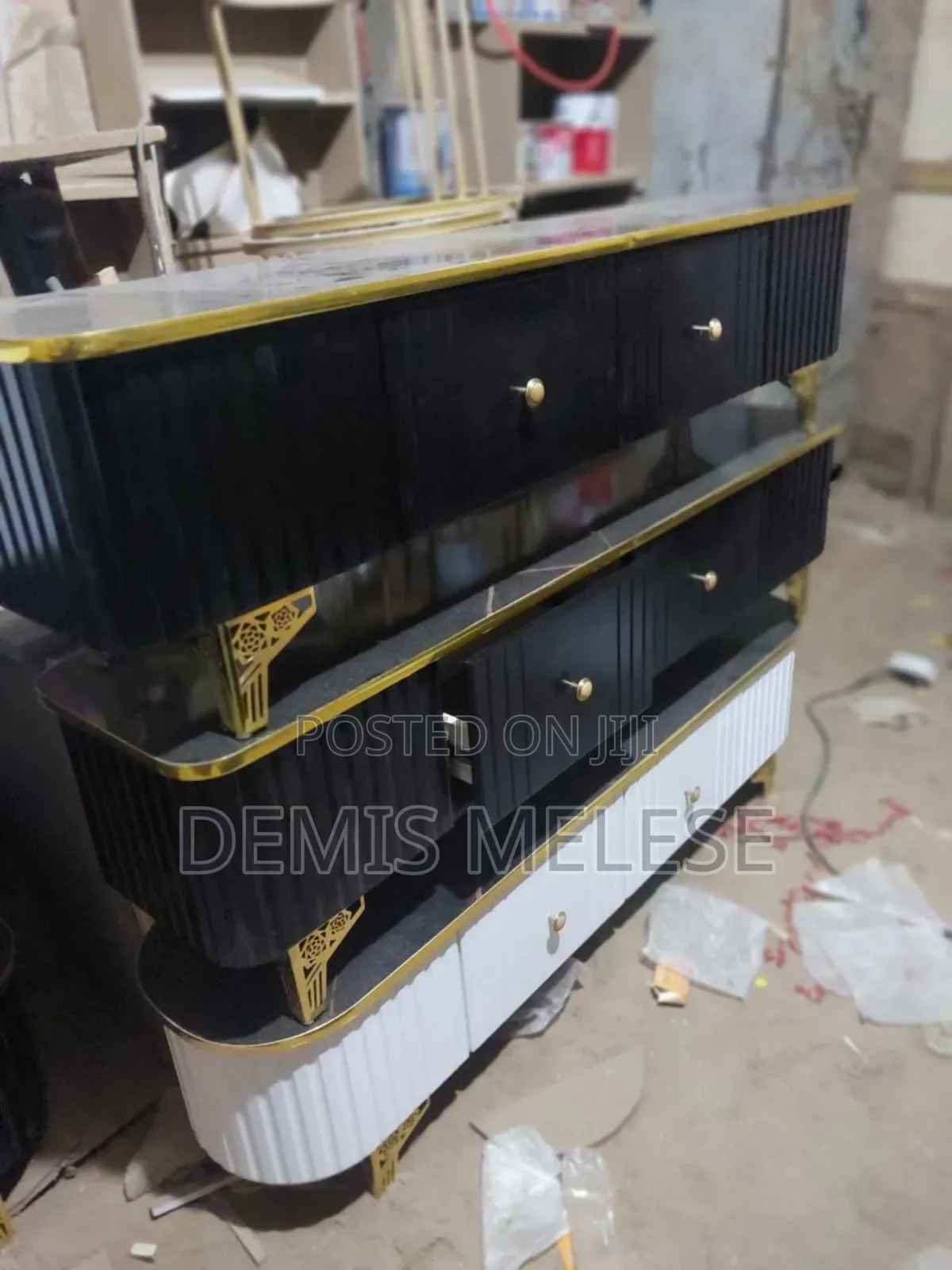Tv Stand ቴሌቭዥን ማስቀመጫ