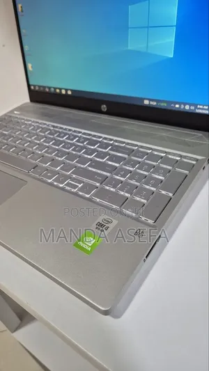 New Laptop HP Pavilion 15 8GB Intel Core i5 SSD 512GB