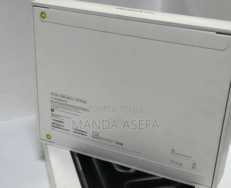 New Laptop Apple MacBook Pro 16GB Apple M5 SSD 1T