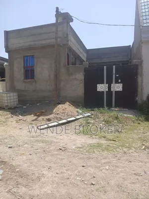 4bdrm House in ዱከም ከተማ, Oromia-Finfinne for sale