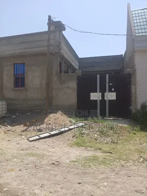 4bdrm House in ዱከም ከተማ, Oromia-Finfinne for sale