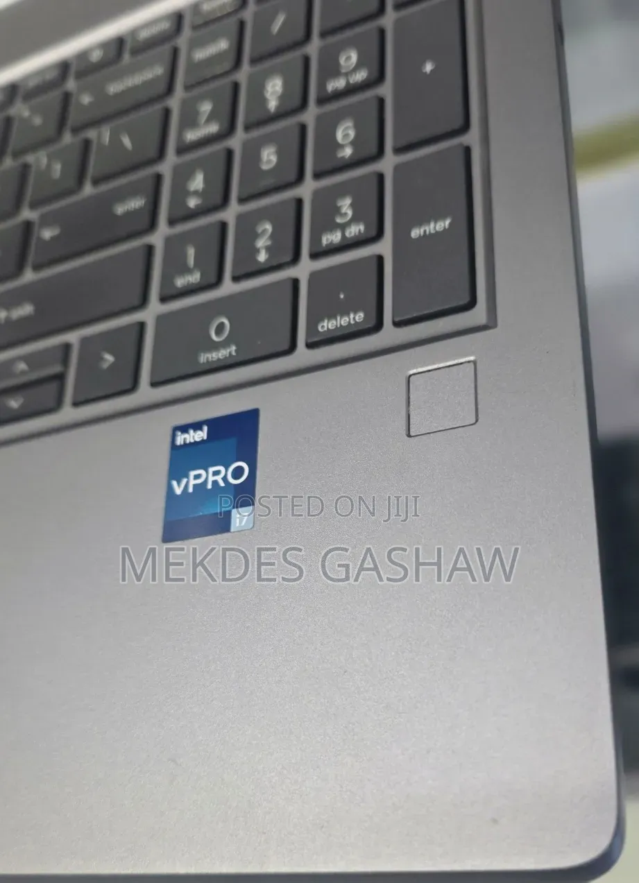 New Laptop HP ZBook Power G7 16GB Intel Core i7 SSD 512GB