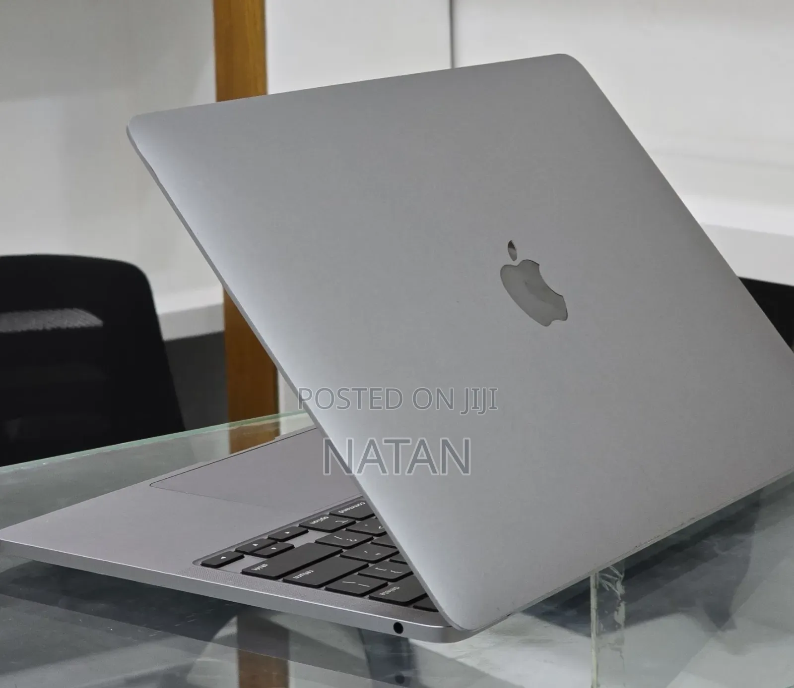 New Laptop Apple MacBook Pro 2020 M1 8GB Apple M1 Pro SSD 512GB