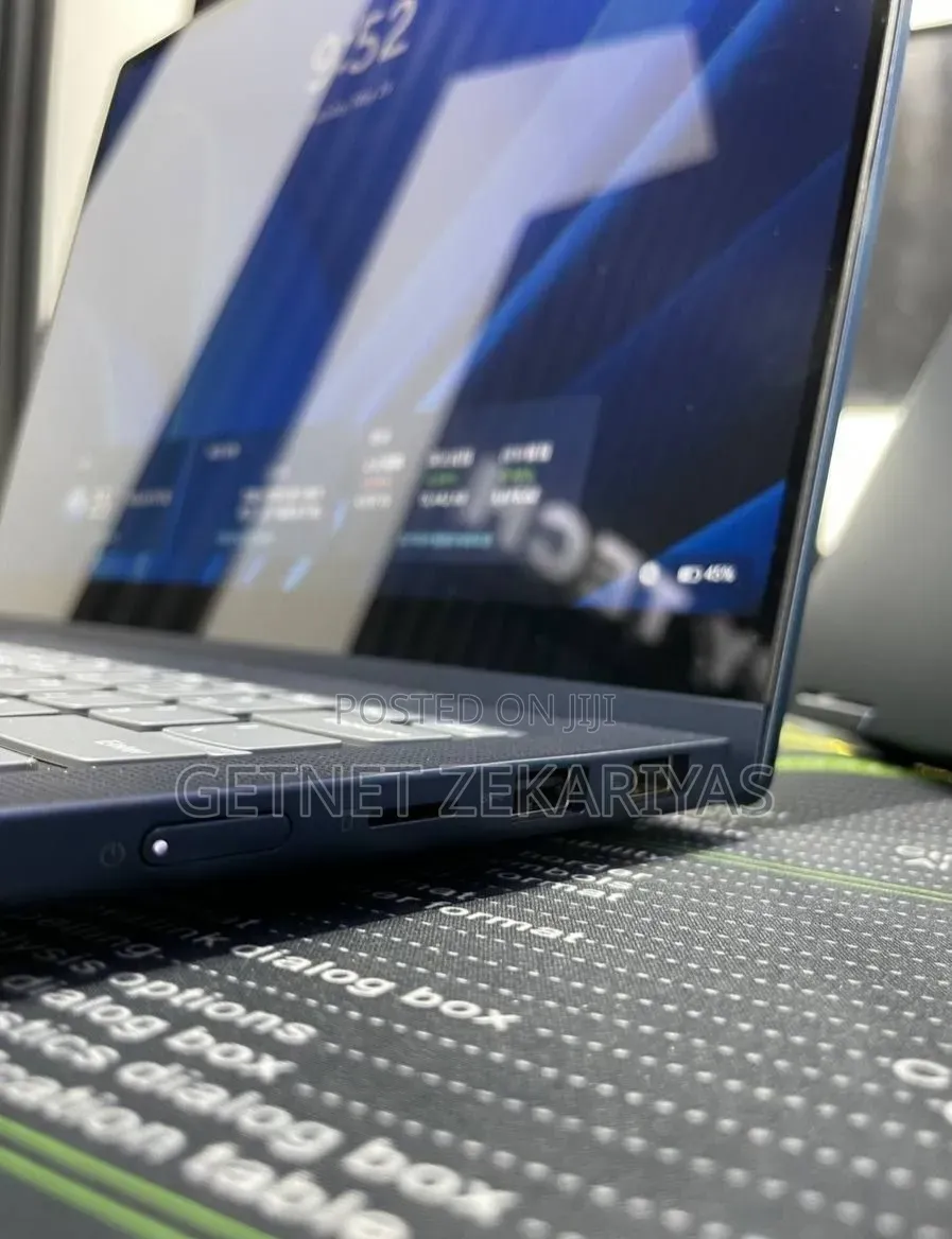 New Laptop Lenovo IdeaPad 1 16GB AMD Ryzen 7 SSD 1T