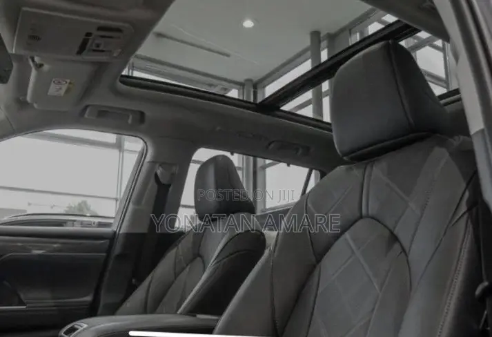 Toyota Highlander Hybrid 2024 Blue
