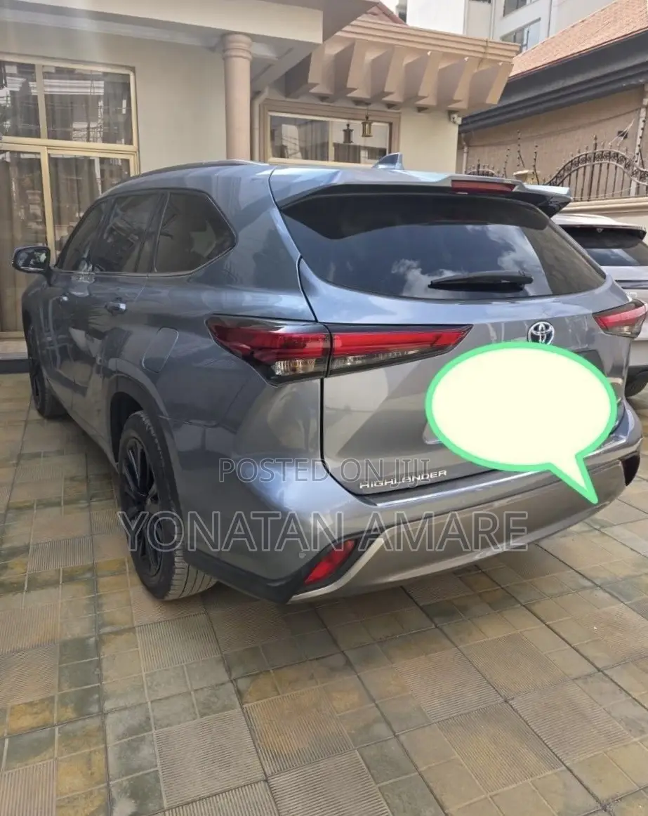 Toyota Highlander Hybrid 2024 Blue