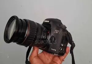 Canon 5d Mark Iii + 28-135mm Golden Ring Lens