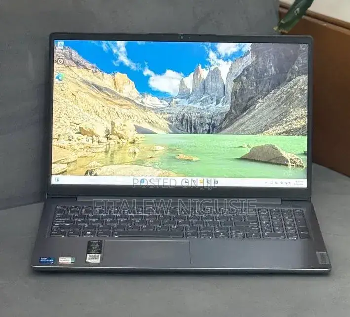 Laptop Lenovo Ideapad 3 12GB Intel Core i5 SSD 256GB