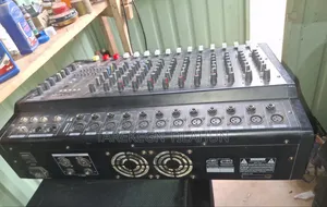 Yamaha Powerd Mixer