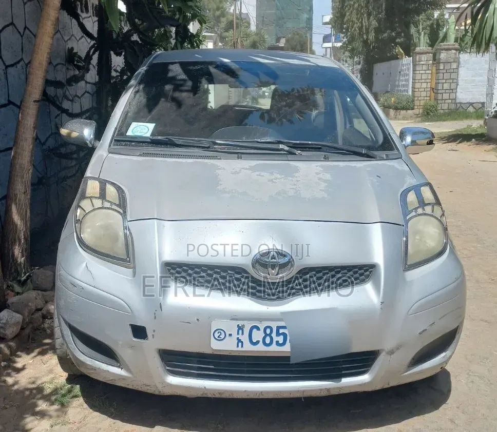 Toyota Yaris 2009 Silver