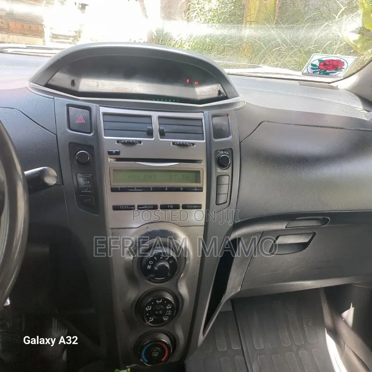 Toyota Yaris 2009 Silver