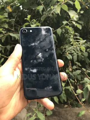 Apple iPhone SE (2022) 64 GB Blue