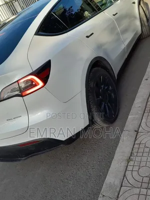 Tesla Model Y 2022 White