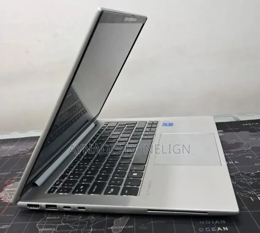 New Laptop HP EliteBook 830 16GB Intel Core i7 SSD 512GB