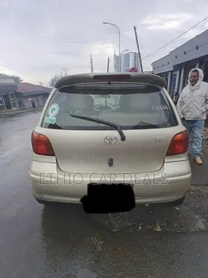 Toyota Vitz 2004 Gold