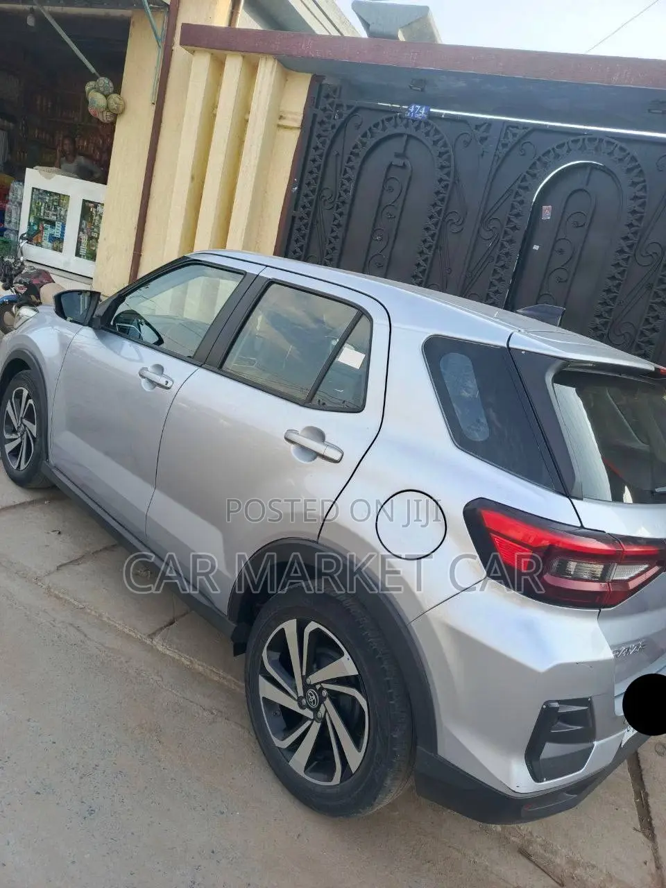 Toyota Raize 1.0 AWD 2022 Silver