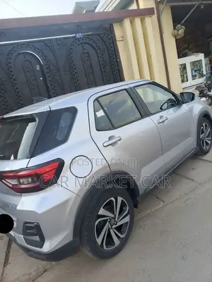 Toyota Raize 1.0 AWD 2022 Silver