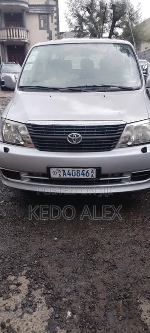 Toyota HiAce 2010 Silver