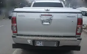 Toyota Hilux 2010 Silver