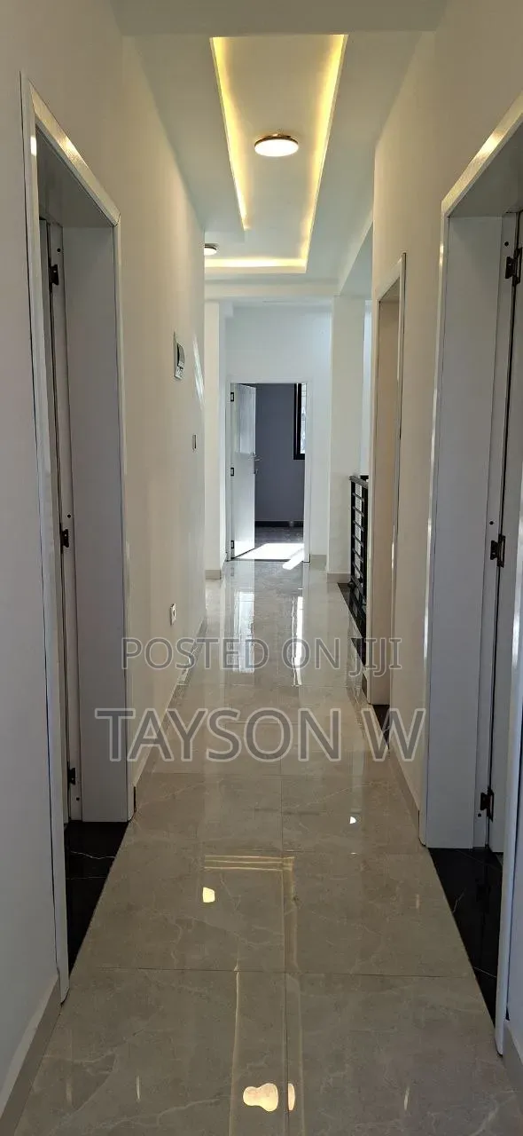 5bdrm House in Addis Ababa, Bole for sale