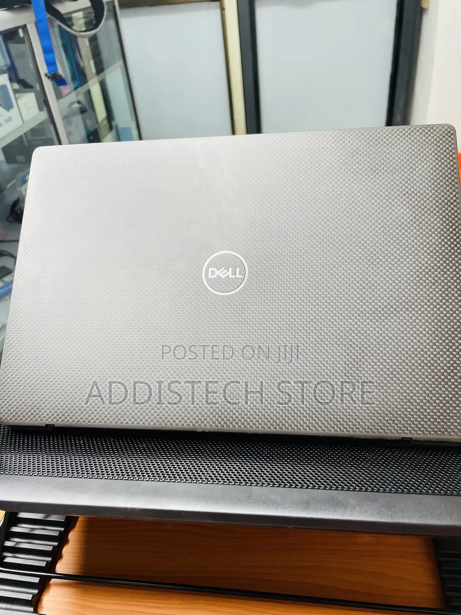 New Laptop Dell Latitude 7300 8GB Intel Core i7 SSD 256GB