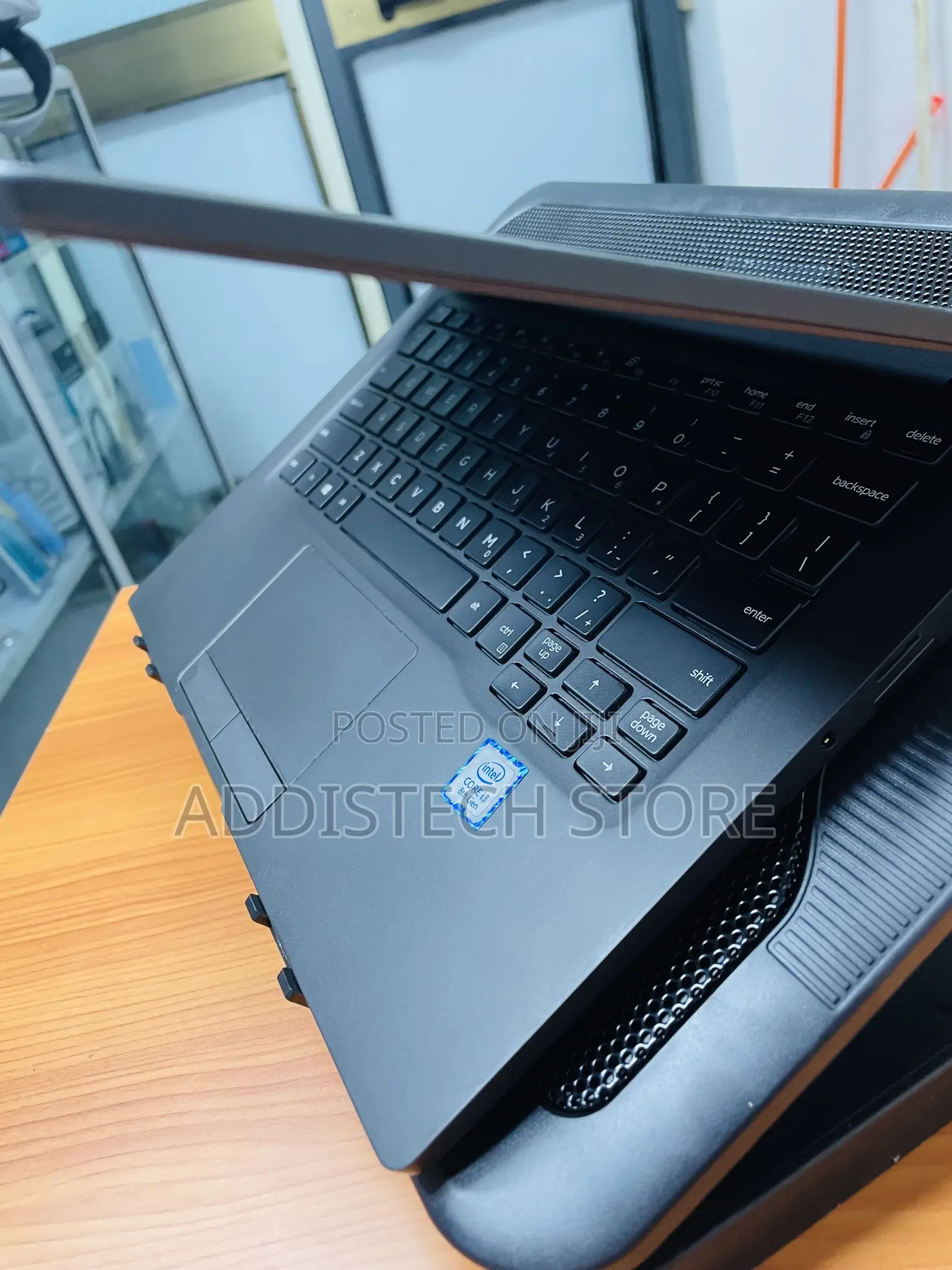 New Laptop Dell Latitude 7300 8GB Intel Core i7 SSD 256GB