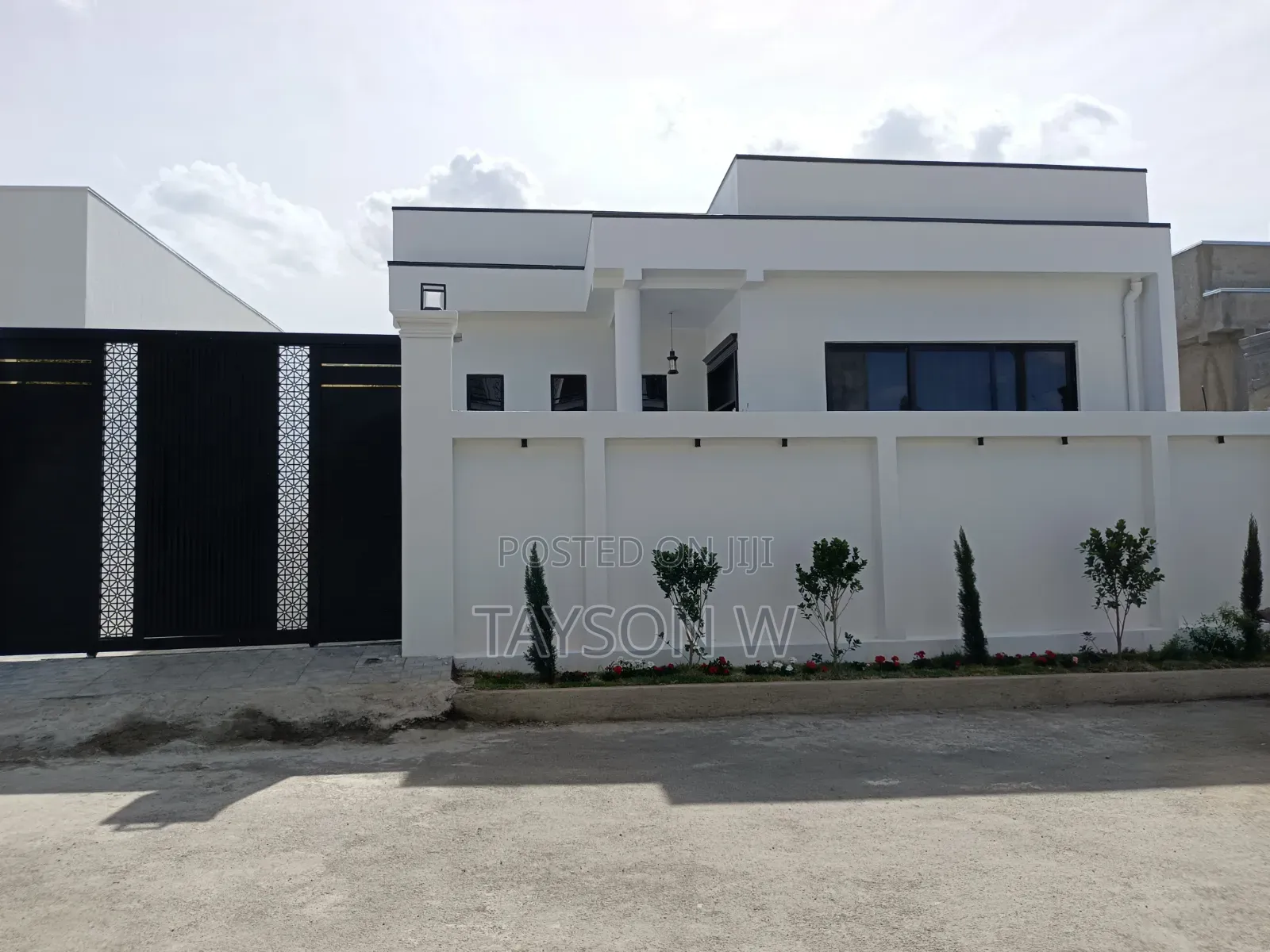 3bdrm Villa in Addis Ababa Semit, Bole for sale