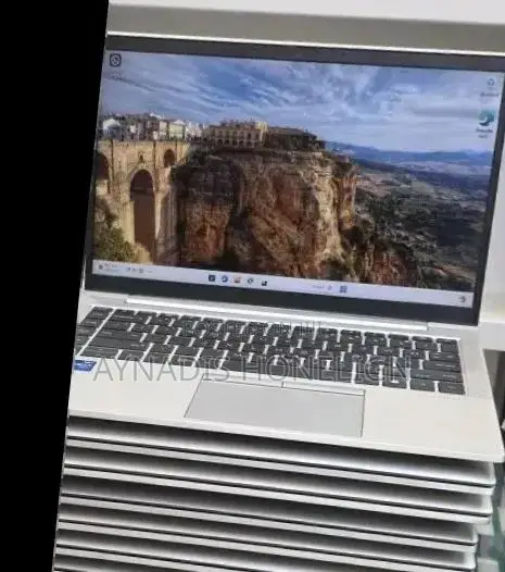 New Laptop HP EliteBook 840 G8 16GB Intel Core i7 SSD 512GB