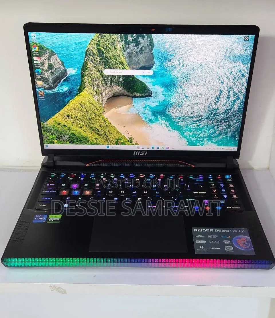 New Laptop MSI Raider GE68HX 13VI-202US 32GB Intel Core i9 SSD 1T