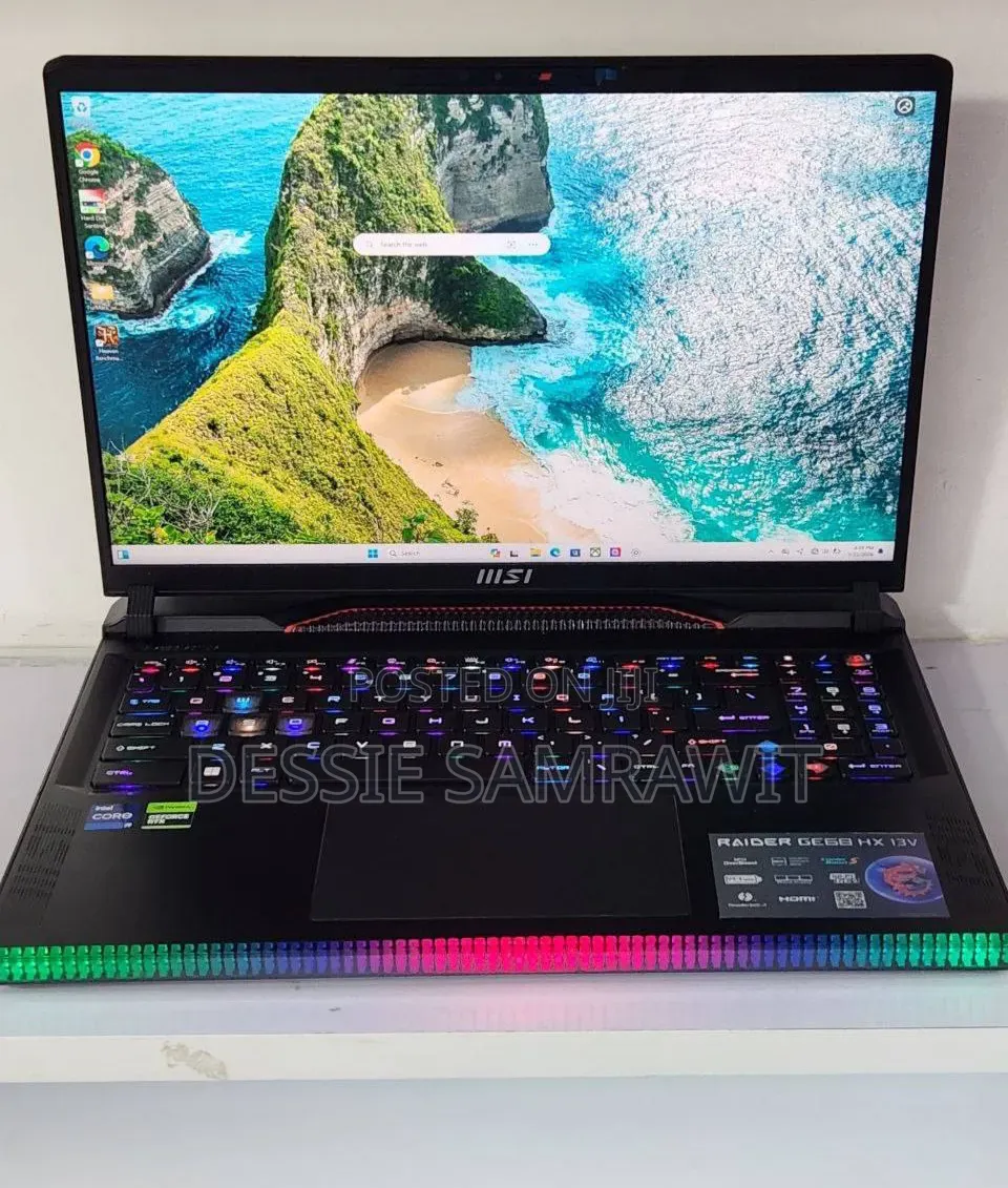 New Laptop MSI Raider GE68HX 13VI-202US 32GB Intel Core i9 SSD 1T
