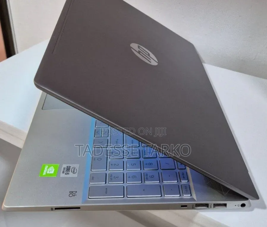 New Laptop HP Pavilion 15 8GB Intel Core i5 SSD 512GB