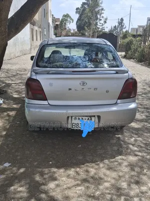 Toyota Platz 2002 Silver