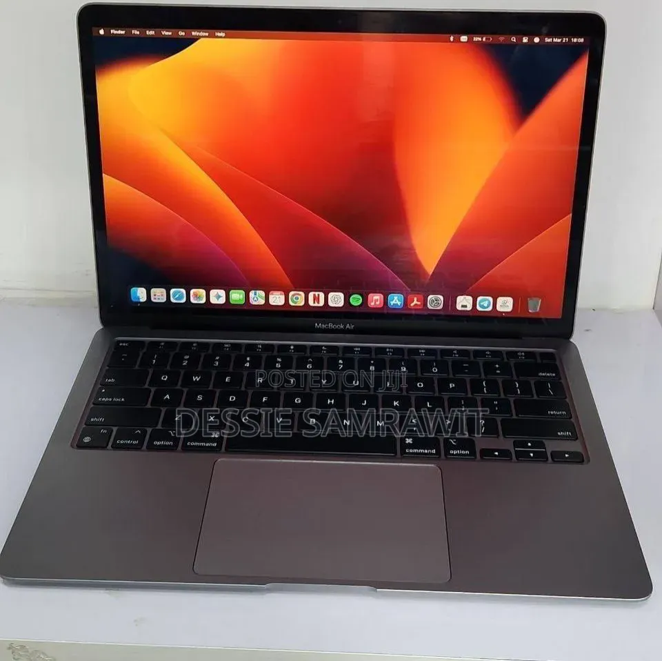 New Laptop Apple MacBook Air 2020 M1 8GB Intel Core i5 SSD 256GB