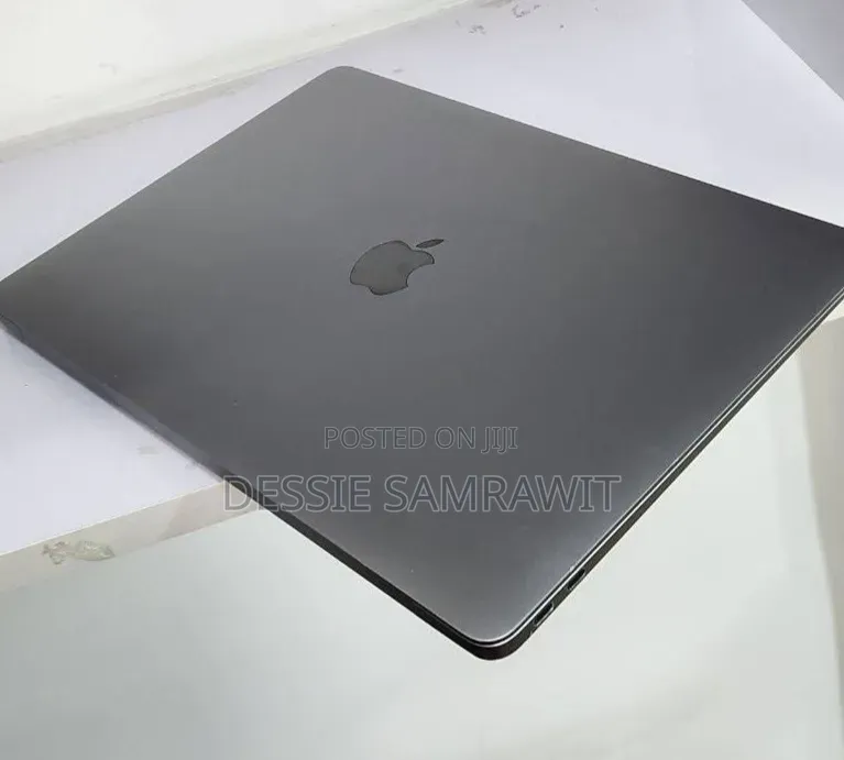 New Laptop Apple MacBook Air 2020 M1 8GB Intel Core i5 SSD 256GB
