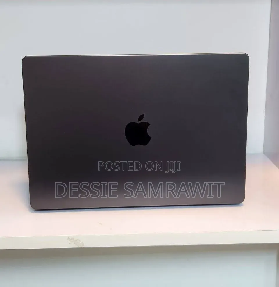 New Laptop Apple MacBook Pro 16GB Intel Core i7 SSD 1T