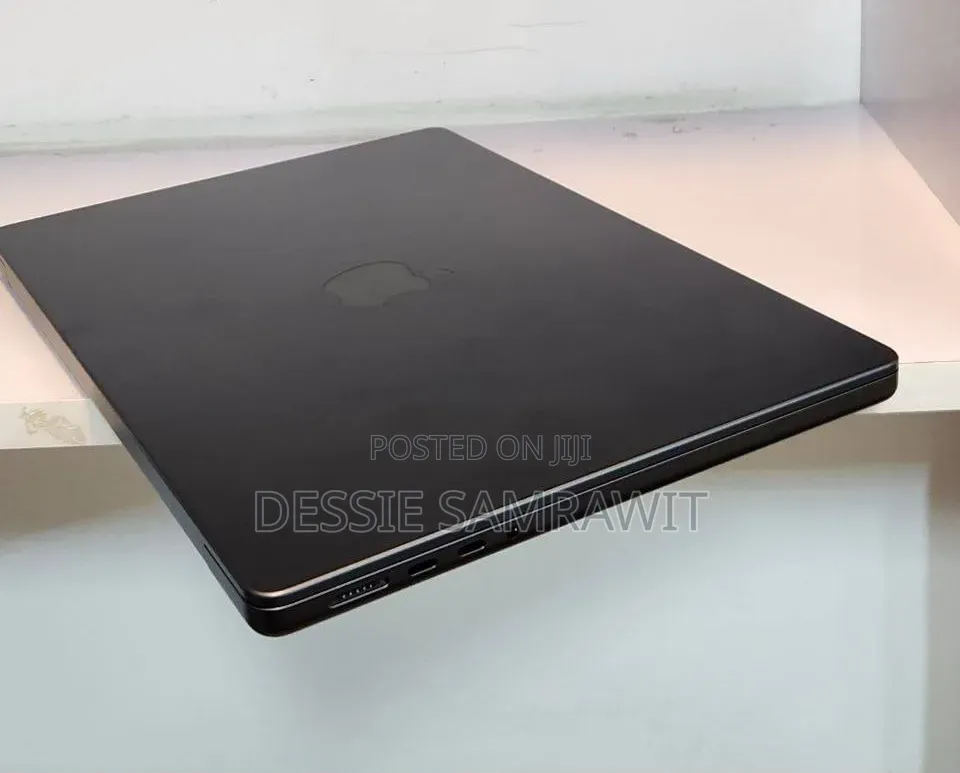 New Laptop Apple MacBook Pro 16GB Intel Core i7 SSD 1T