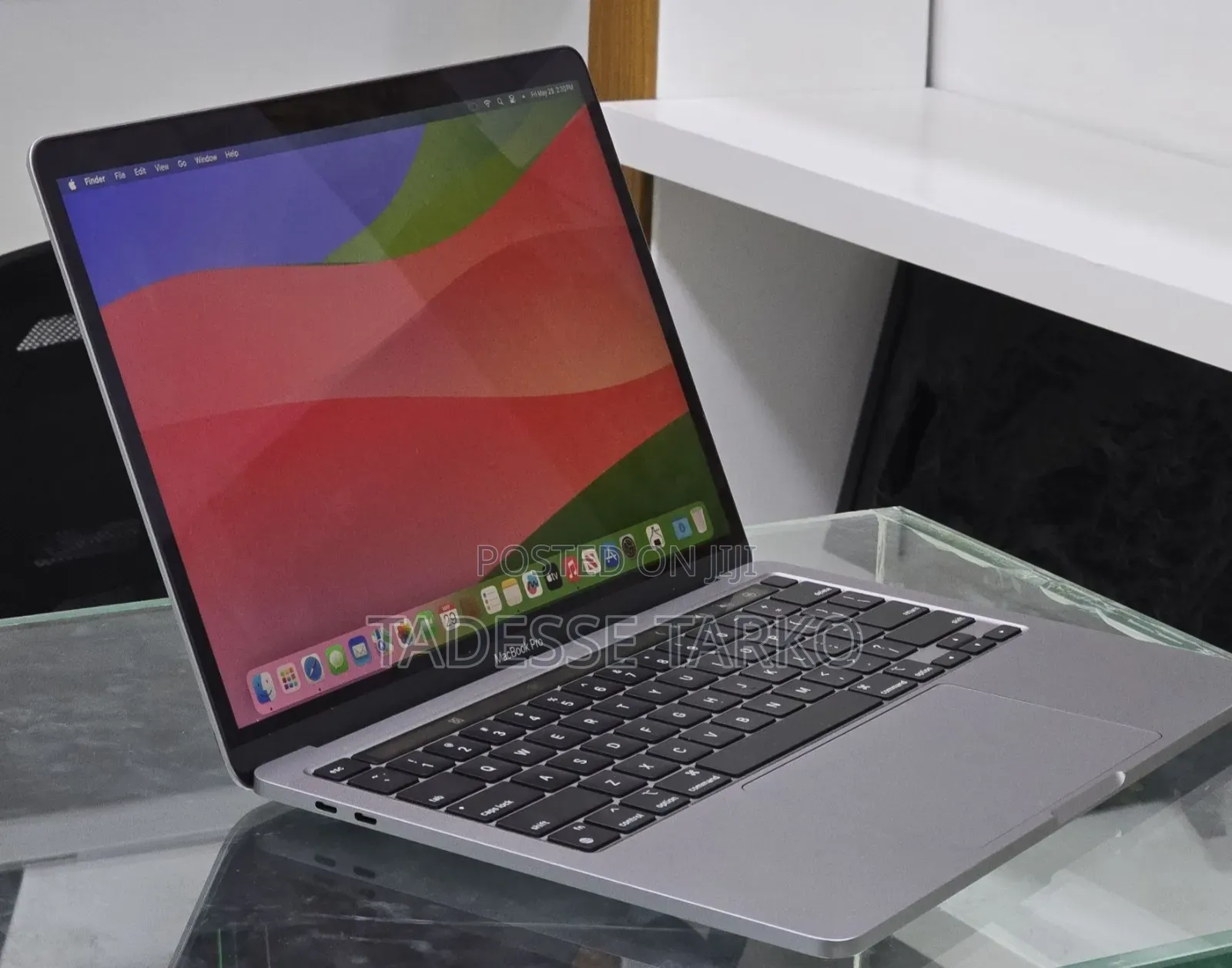 New Laptop Apple MacBook Pro 2020 M1 8GB Apple M1 Pro SSD 512GB