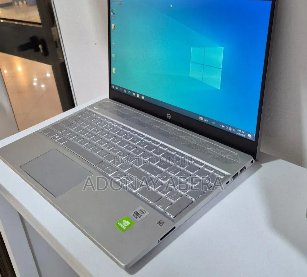 New Laptop HP Pavilion 15 8GB Intel Core i5 SSD 512GB