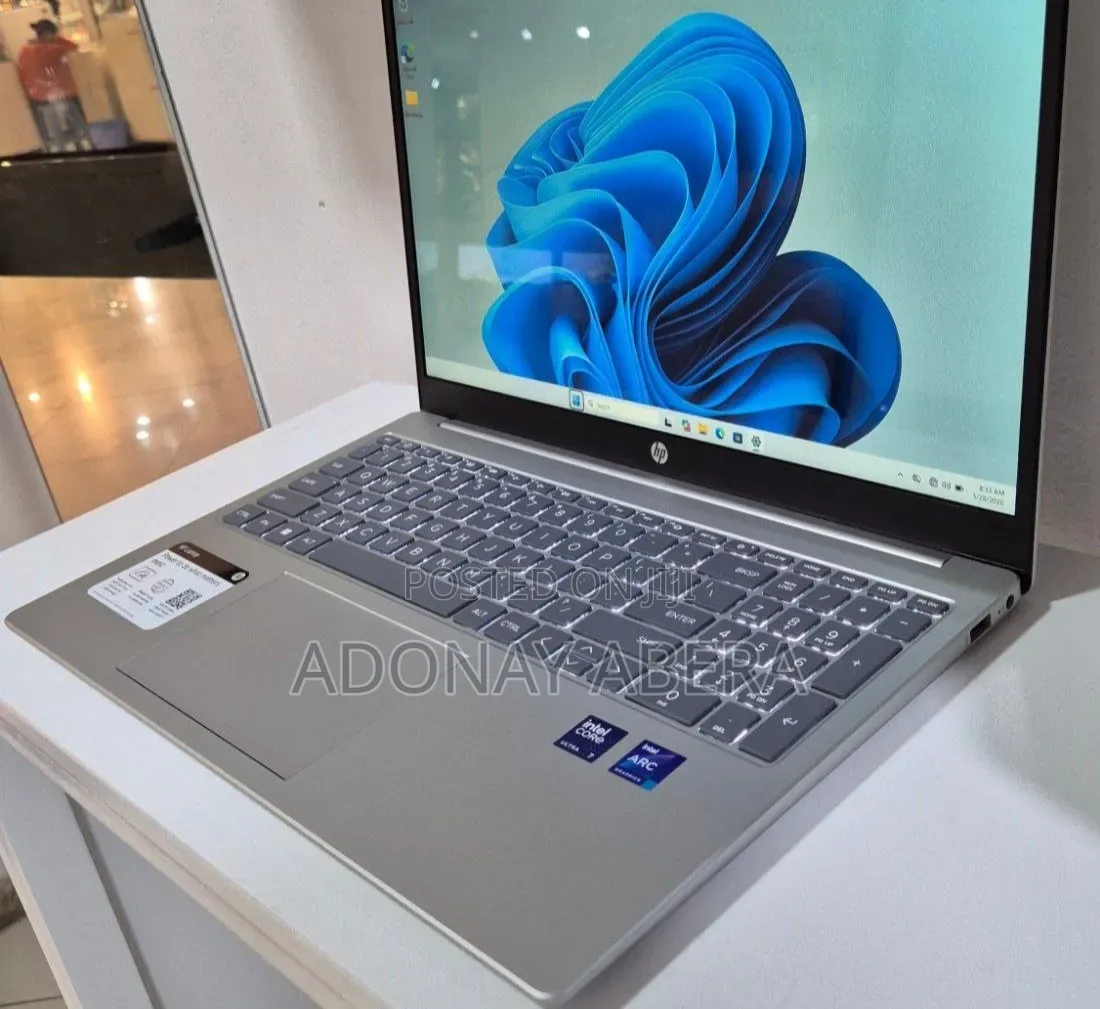 New Laptop HP 15 16GB Intel Core Ultra 7 SSD 1T