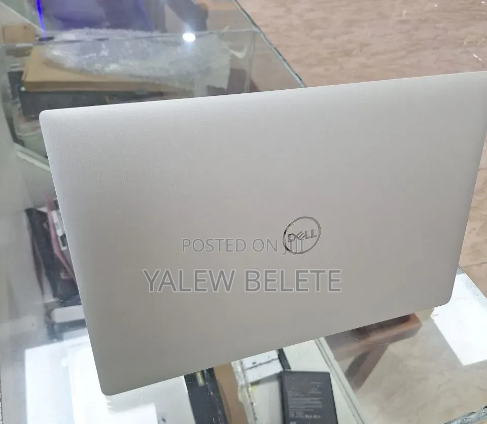 New Laptop Dell XPS 15 16GB Intel Core i7 SSD 512GB