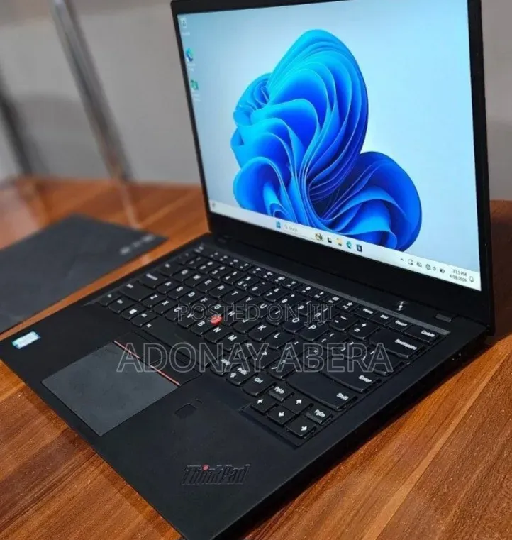 New Laptop Lenovo ThinkPad X1 Carbon 16GB Intel Core i7 SSD 512GB