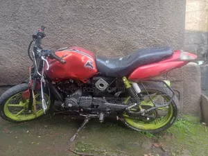 TVS Apache 160 4V 2009 Red