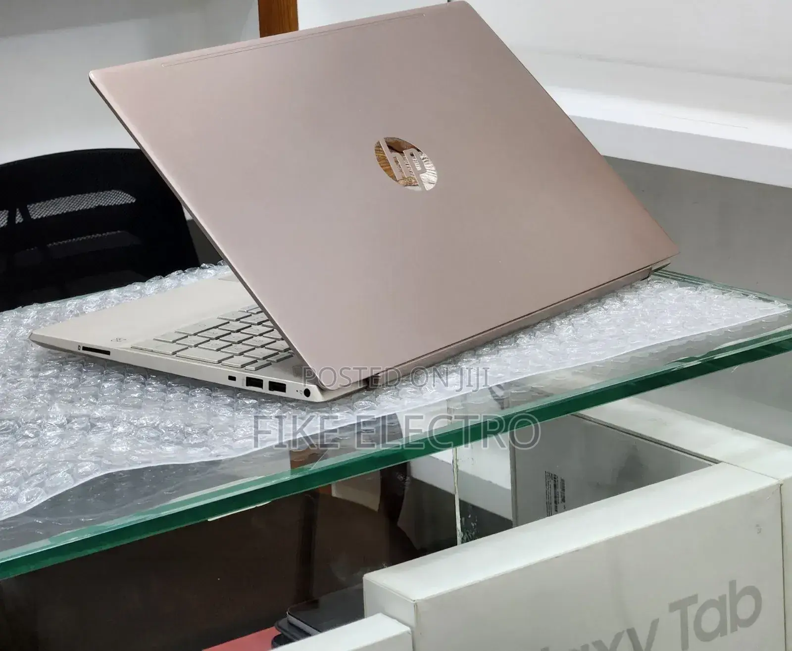 New Laptop HP Pavilion 15 8GB Intel Core i5 SSD 512GB