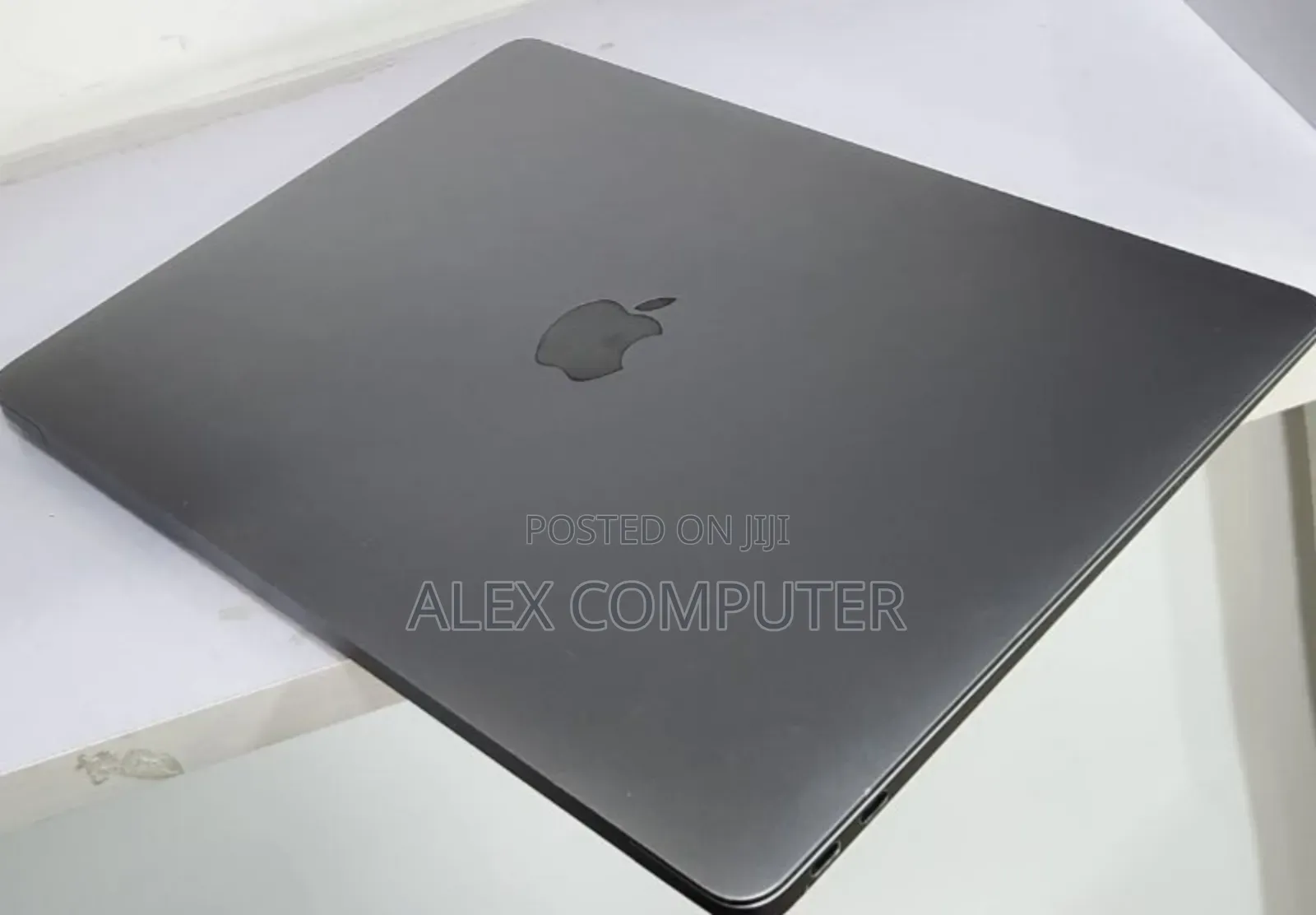 New Laptop Apple MacBook Air 2020 M1 8GB Apple M1 SSD 256GB